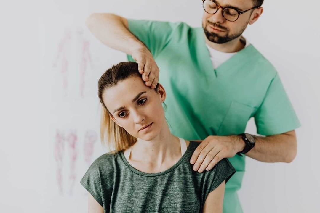 Gentle care for bump to baby with a pregnancy chiropractor Gentle care for bump to baby with a pregnancy chiropractor