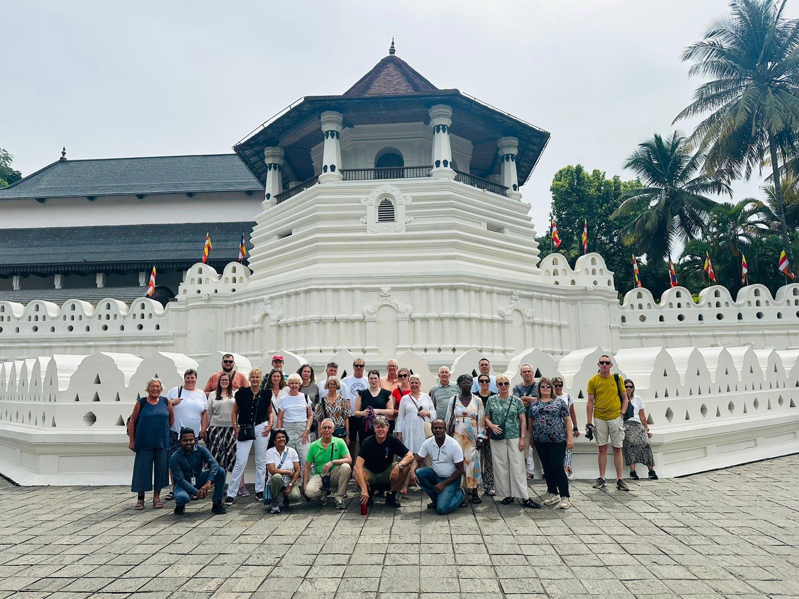 Discover Sri Lanka: Custom Multi-Day Tours for Every Traveller Discover Sri Lanka: Custom Multi-Day Tours for Every Traveller