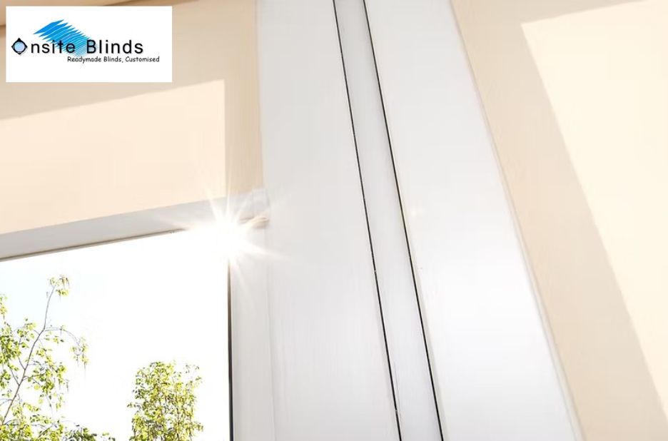 Customisable roller blinds: precision cuts for perfect fit Customisable roller blinds: precision cuts for perfect fit